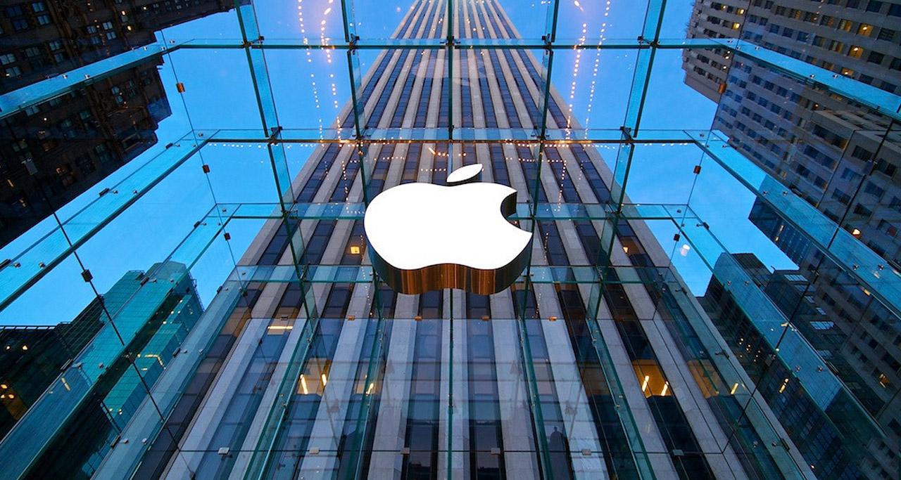 BIG DATA. APPLE IN RITARDO NELLA CORSA AI DATI